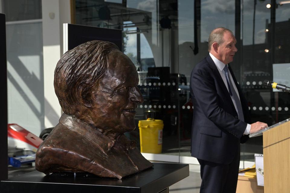 University of Bolton unveils special tribute to town’s only Nobel Prize winner Sir Harry Kroto