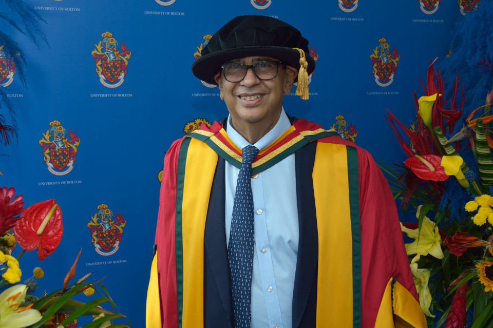 Top international lawyer receives Honorary Doctorate from University