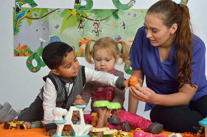 Aimee Smith Children Education playing LEarning Early Years Childhood