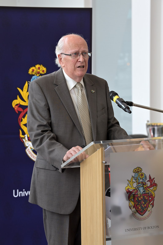 University of Bolton unveils special tribute to town’s only Nobel Prize winner Sir Harry Kroto