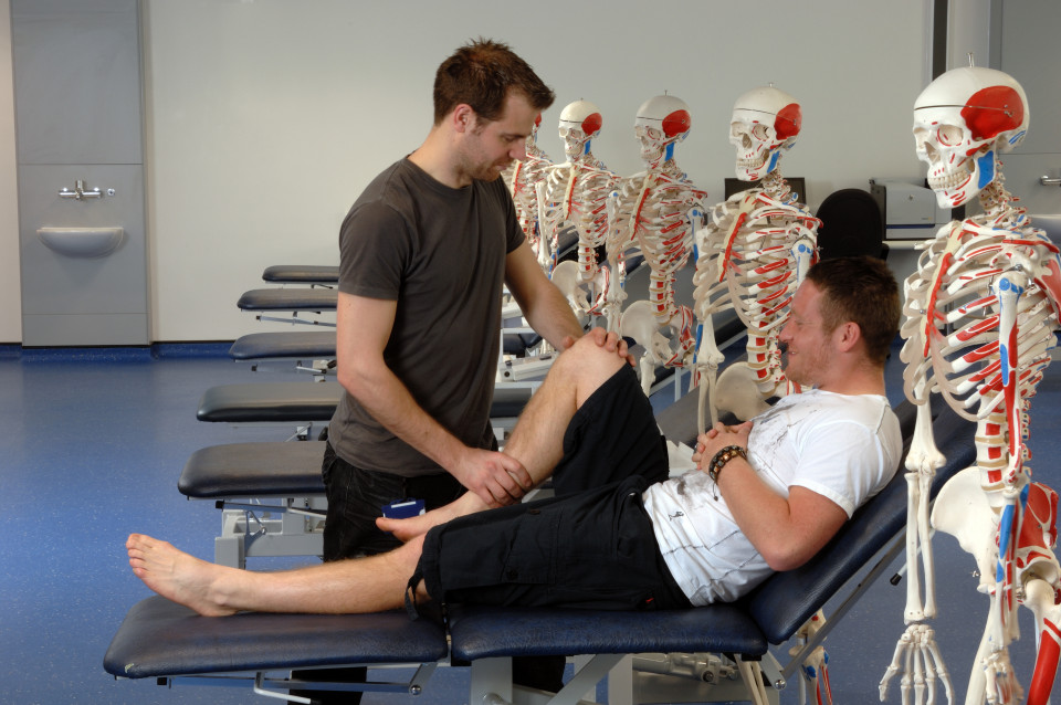 Clinical Treatment Skills You’ll Learn with a Sports Rehabilitation Degree 